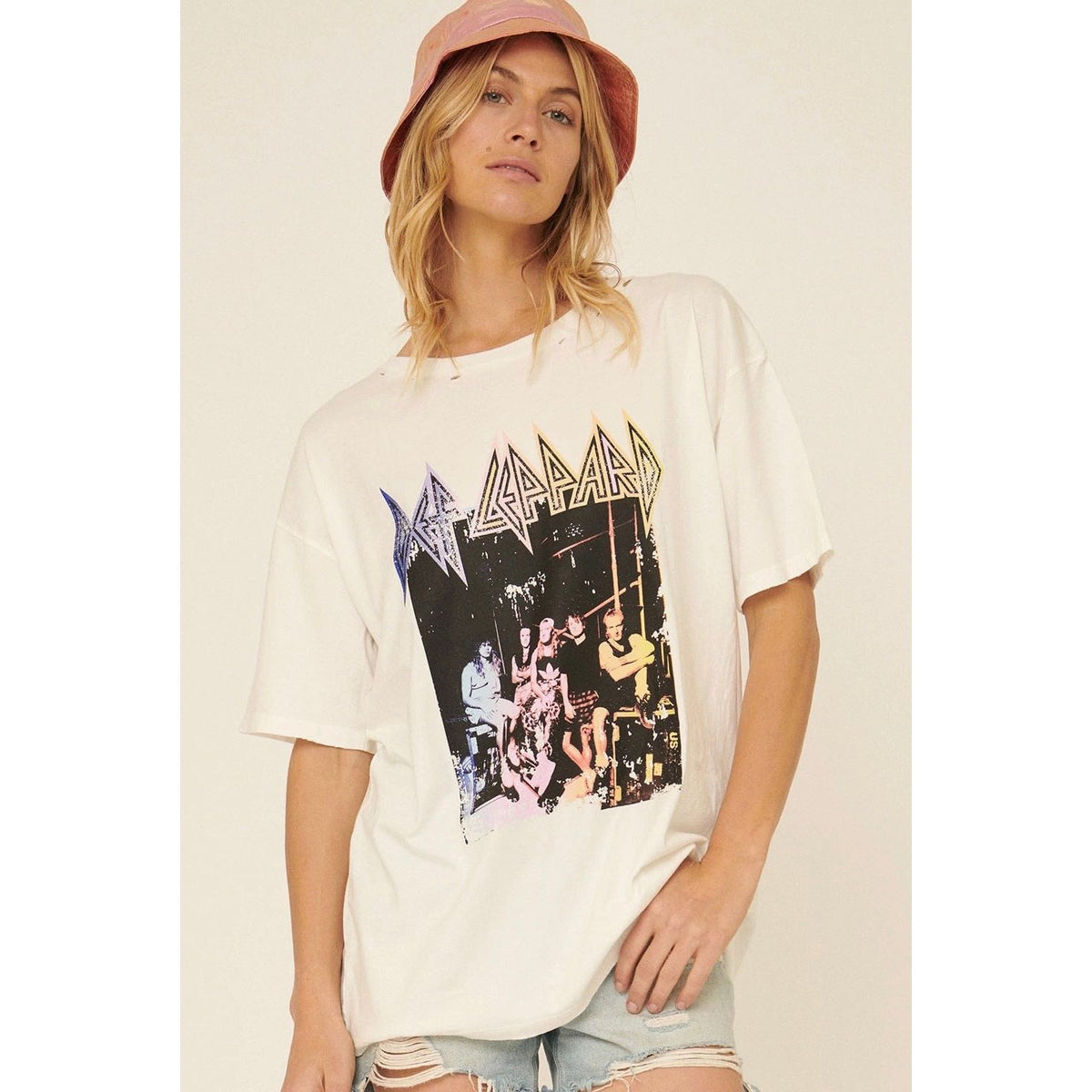 Def Leppard Rainbow Vintage-Print Graphic Tee