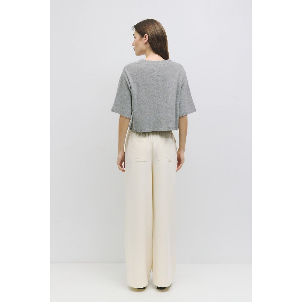 The Stacy Cardigan in Grey