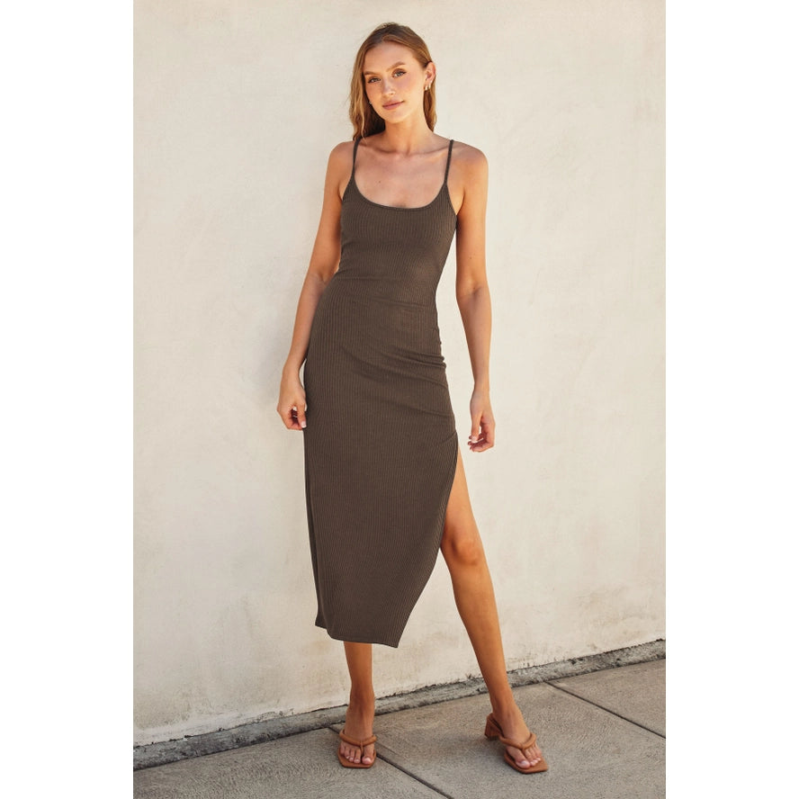 Addie Basic Midi Dress in Mocha